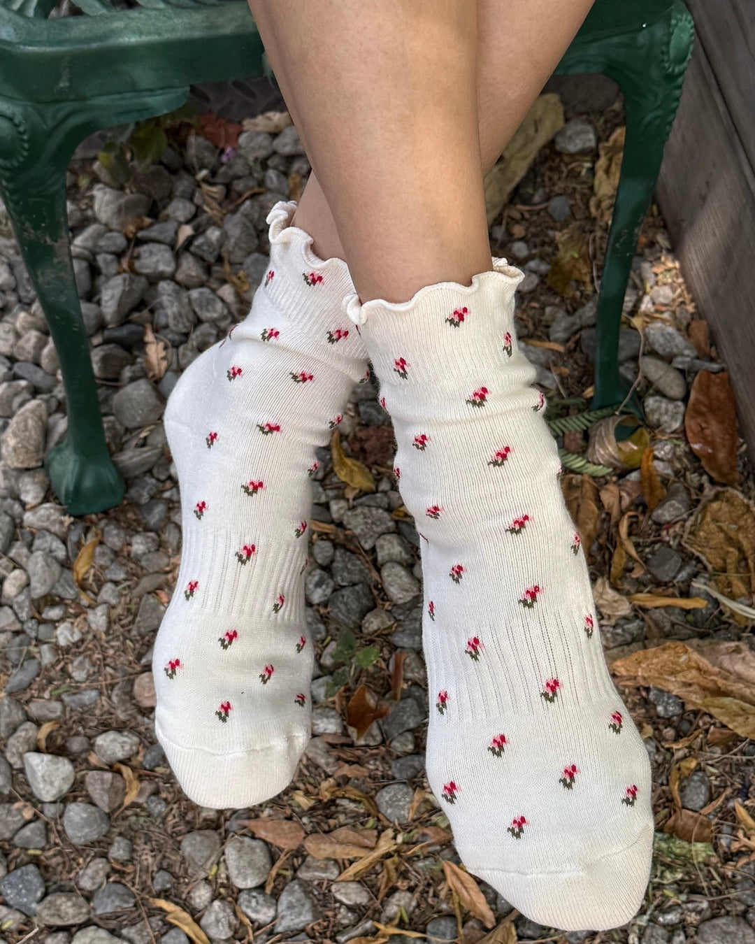 Le Bon Shoppe | Petal Ruffled Hugger Crew Socks | Cream Petal