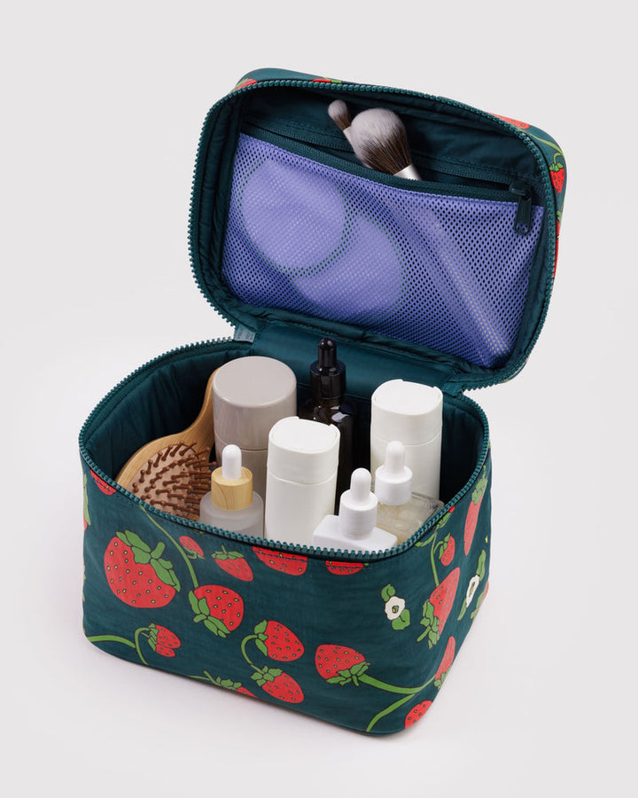 Baggu | Large Cosmetic case | Strawberry