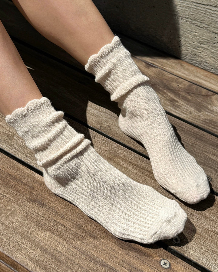 Le Bon Shoppe | Linen Scallop Socks | Natural