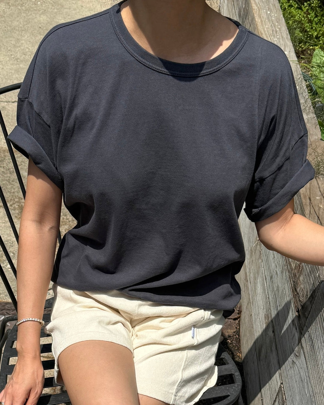 Le Bon Shoppe | Her Tee | Carbon